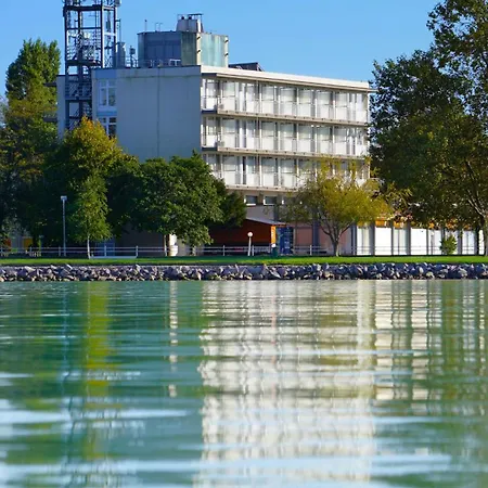 Plazs Отель