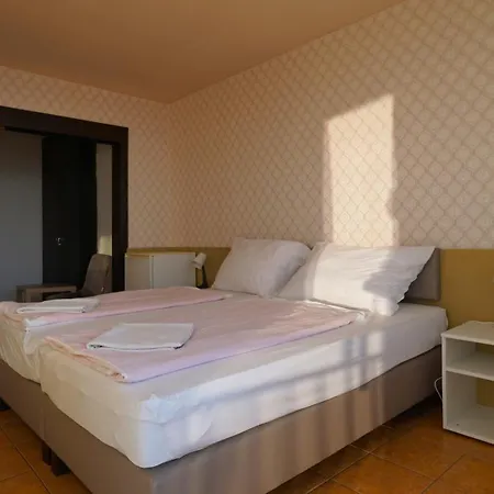 Plazs Ξενοδοχείο