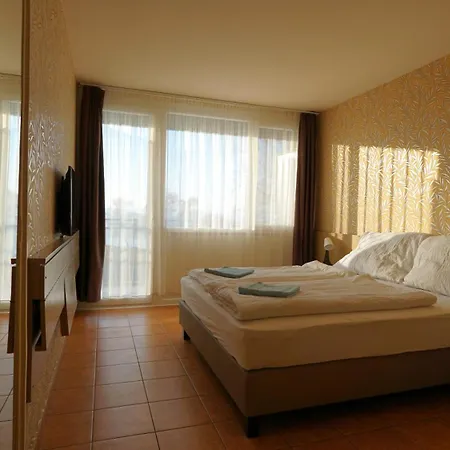 Ξενοδοχείο Plazs Σίοφοκ