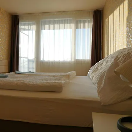 Ξενοδοχείο Plazs Σίοφοκ