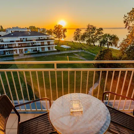 Ξενοδοχείο Plazs