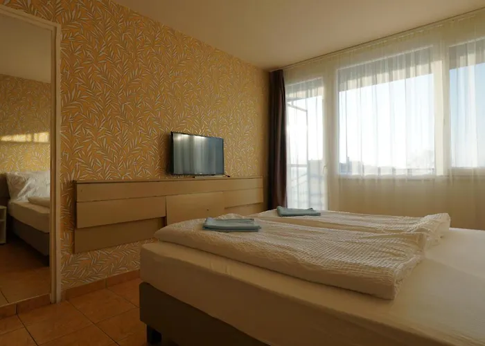 Plazs Szálloda 2*